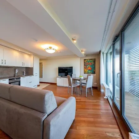 Sea View Daukanto 10 *